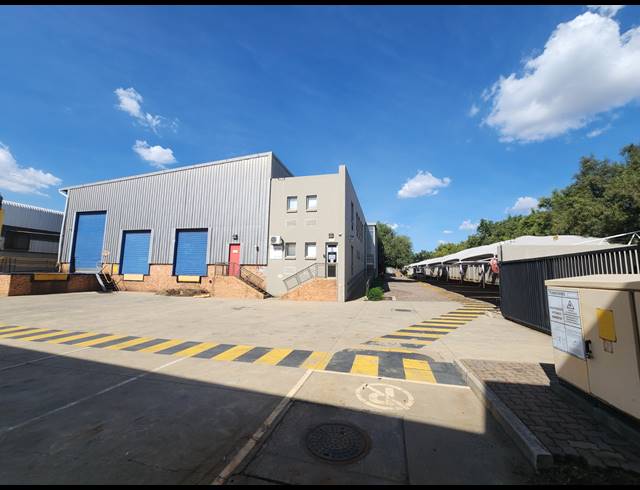 2,355M² WAREHOUSE TO LET IN TUNNEY